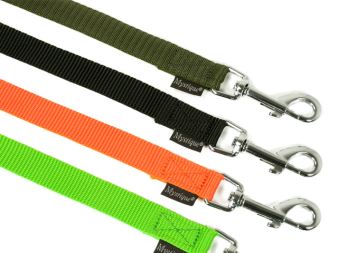 Nylon leashes with handgrip