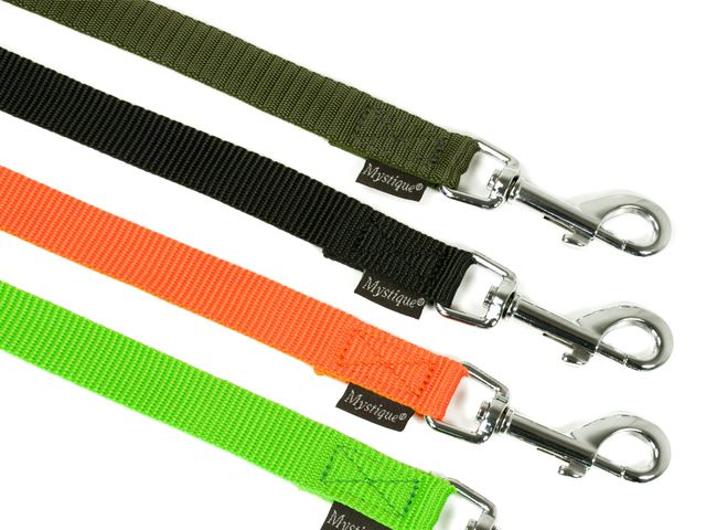 Nylon leashes with handgrip