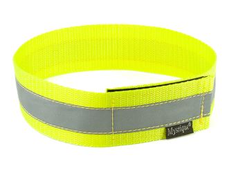Mystique® Reflective collier avec Velcro grâce à la bande réfléchissante fournit votre chien avec une sécurité maximale à la tombée de la nuit et est très bien visible de jusqu'à 150 m quand illumin&#