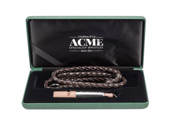 ACME píšťalka 211 1/2 Sterling silver sleeve je exkluzívna píšťalka so striebornou objímkou od firmy ACME.