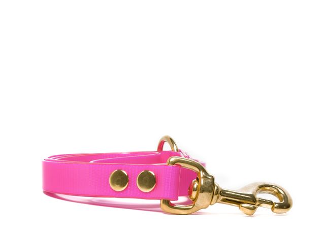 Biothane_leash_riveted_16-19mm_with_handgrip_brass_snap_hook_pink_small_web
